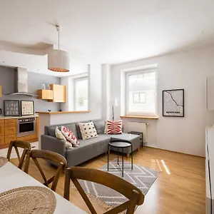 https://apt-praga-poudnie-spacious.warsawhotelspoland.com